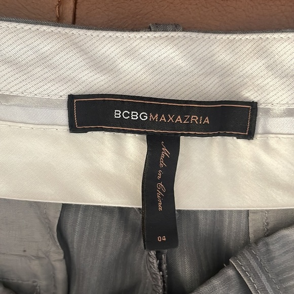 BCBG MAXAZARIA GREY SUIT SET. - Picture 5 of 5